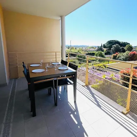 Apartman Cosy Avec Garage Et Terrasse Pres De La Hyères