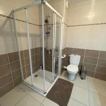 Apartman Cosy Avec Garage Et Terrasse Pres De La