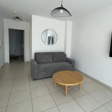 Cosy Avec Garage Et Terrasse Pres De La Apartman