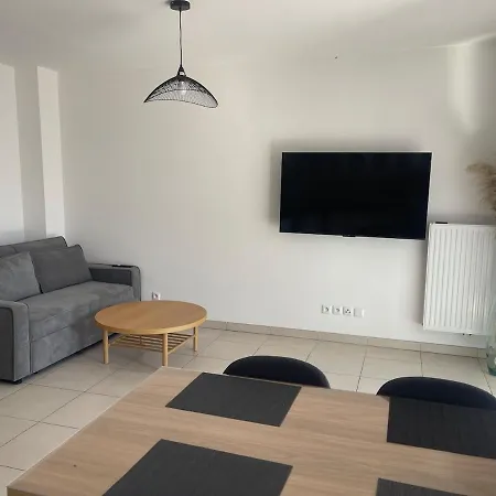 Cosy Avec Garage Et Terrasse Pres De La Apartman *