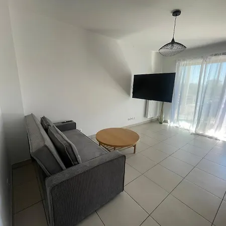 Cosy Avec Garage Et Terrasse Pres De La Apartman *